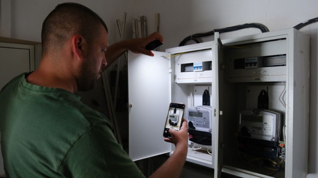 Лічильник день-ніч: як заощадити на світлі просто та зрозуміло