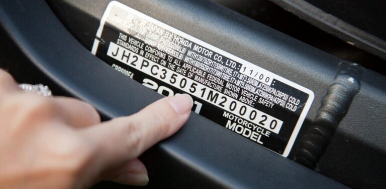 Перевірка авто за VIN-кодом: як не купити кота в мішку