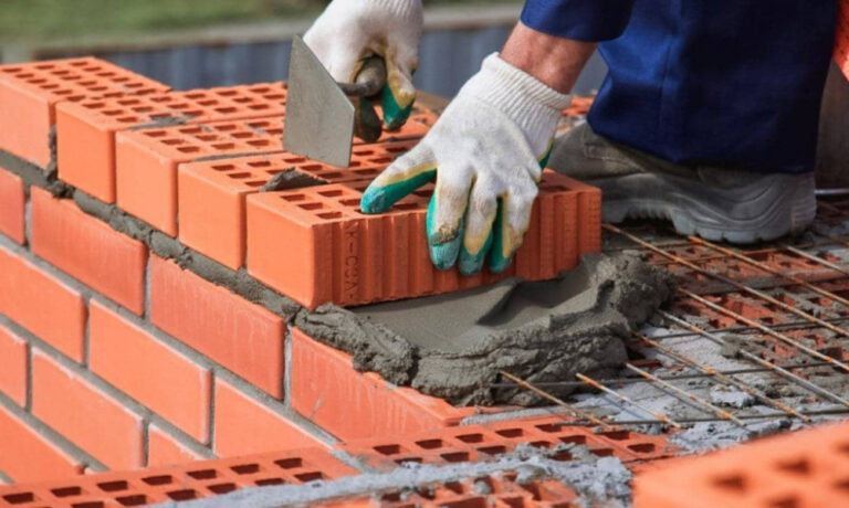 Як класти цеглу та приготувати розчин для кладки